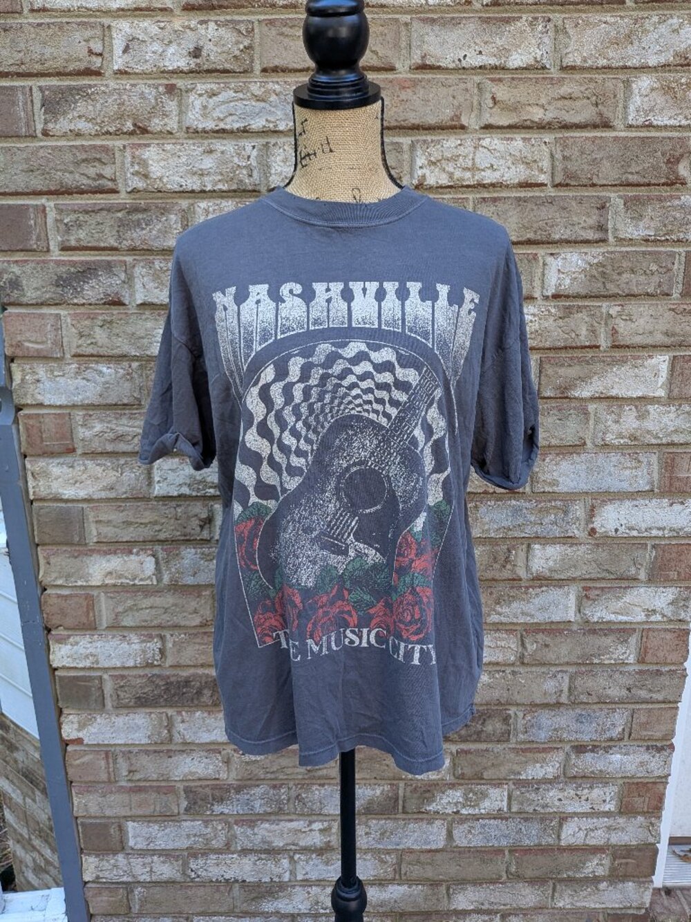⭐ Girl Dangerous Nashville Tee Small
